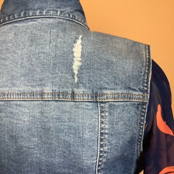 C'EST TOI Black Label Blue Distressed Denim Vest Size M - Picture 6 of 16